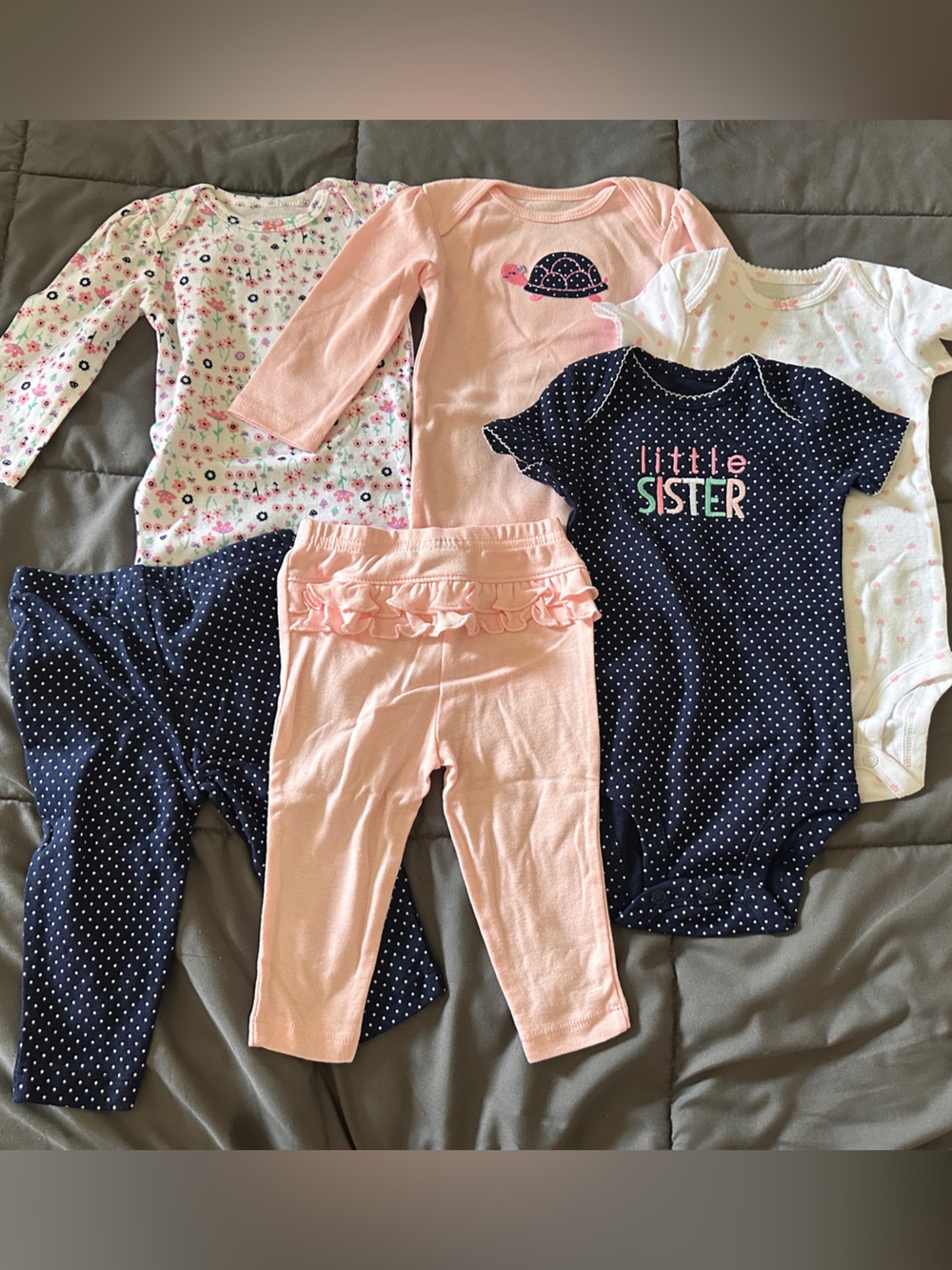 Carter's 6 piece set